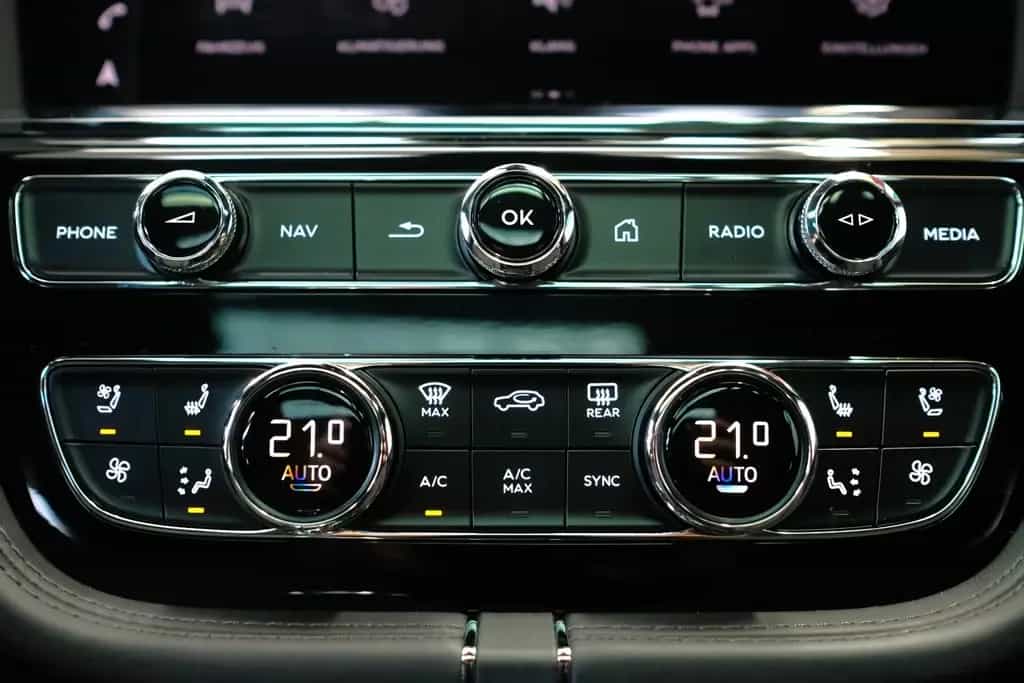 Bentley Bentayga S V8 /MULLINER/NAIM/PANO/TOURING/NIGHT 03/2025-photo-23