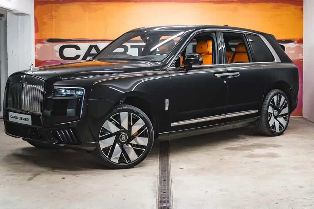 Rolls-Royce Cullinan BLACK BADGE  NEW COC PROD.2026 null-photo-0