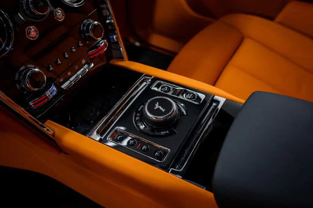 Rolls-Royce Cullinan BLACK BADGE  NEW COC PROD.2026 null-photo-10