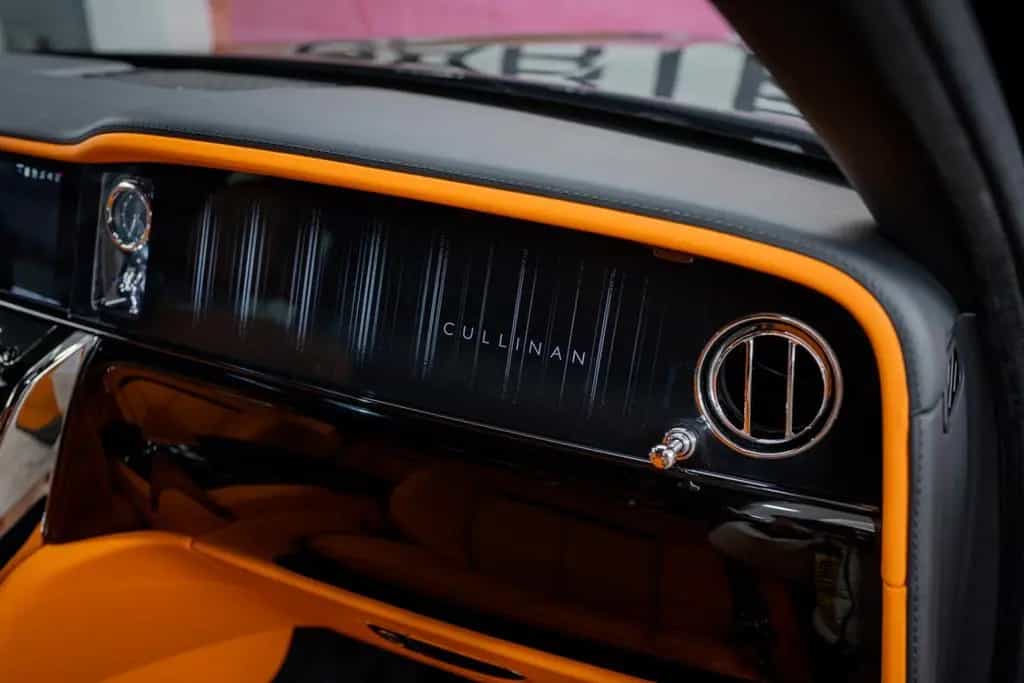 Rolls-Royce Cullinan BLACK BADGE  NEW COC PROD.2026 null-photo-13