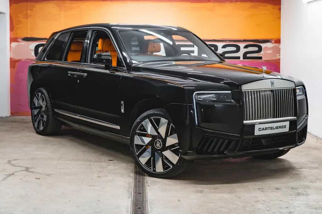 Rolls-Royce Cullinan BLACK BADGE  NEW COC PROD.2026 null-photo-2