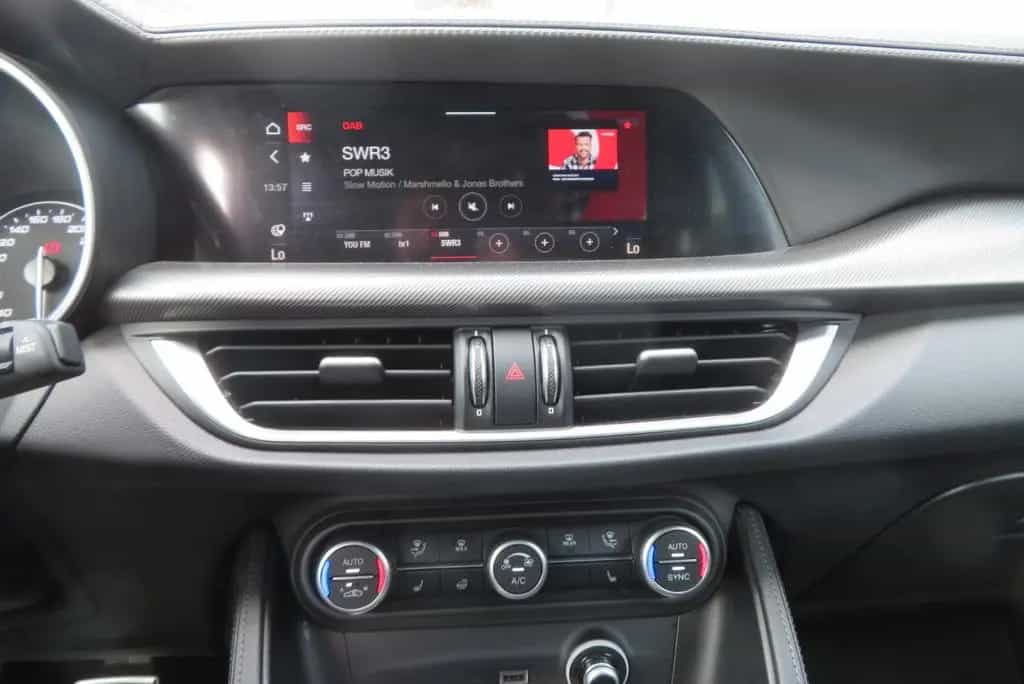 Alfa Romeo Stelvio Veloce Q4 2.0 280PS *Schiebedach* 06/2022-photo-12