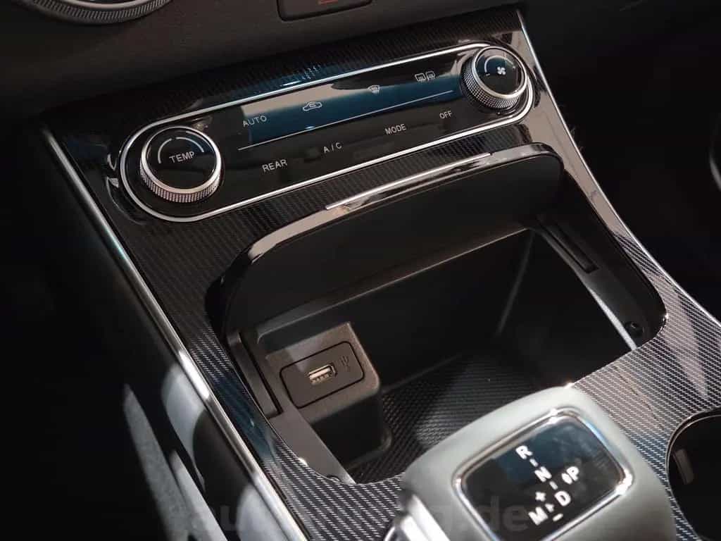 DFSK Forthing 4 U-Tour Turbo *CARPLAY*KAMERA*ACC*PANO null-photo-17