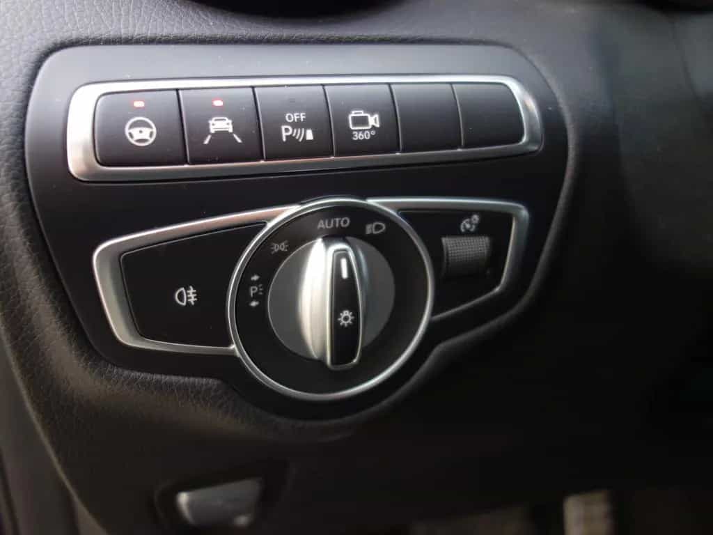 Mercedes-Benz GLC 300 Coupe  4Matic Autom AHK NAVI Leder LED 11/2017-photo-20