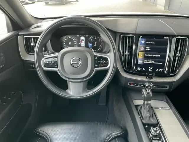 Volvo XC60 D5 AWD Inscription (EURO 6d-TEMP) Klima 04/2018-photo-11