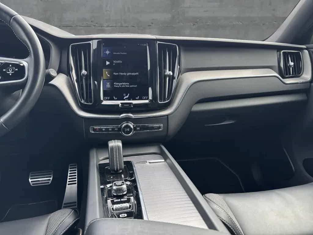 Volvo XC60 B4 (Benzin) 2WD R-Design (EURO 6d) Klima 06/2021-photo-10