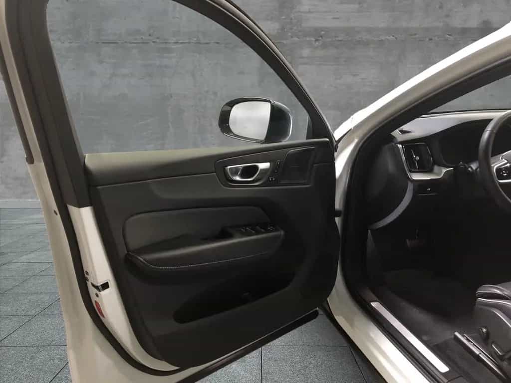 Volvo XC60 B5 (Diesel) AWD Ultimate Dark (EURO 6d) 01/2023-photo-14