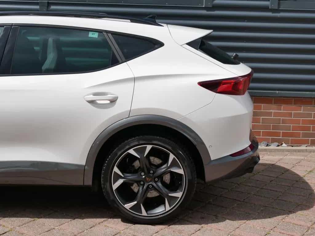 Cupra Formentor VZ 4Drive 310PS|4Drive|AHK|Panorama 06/2023-photo-11