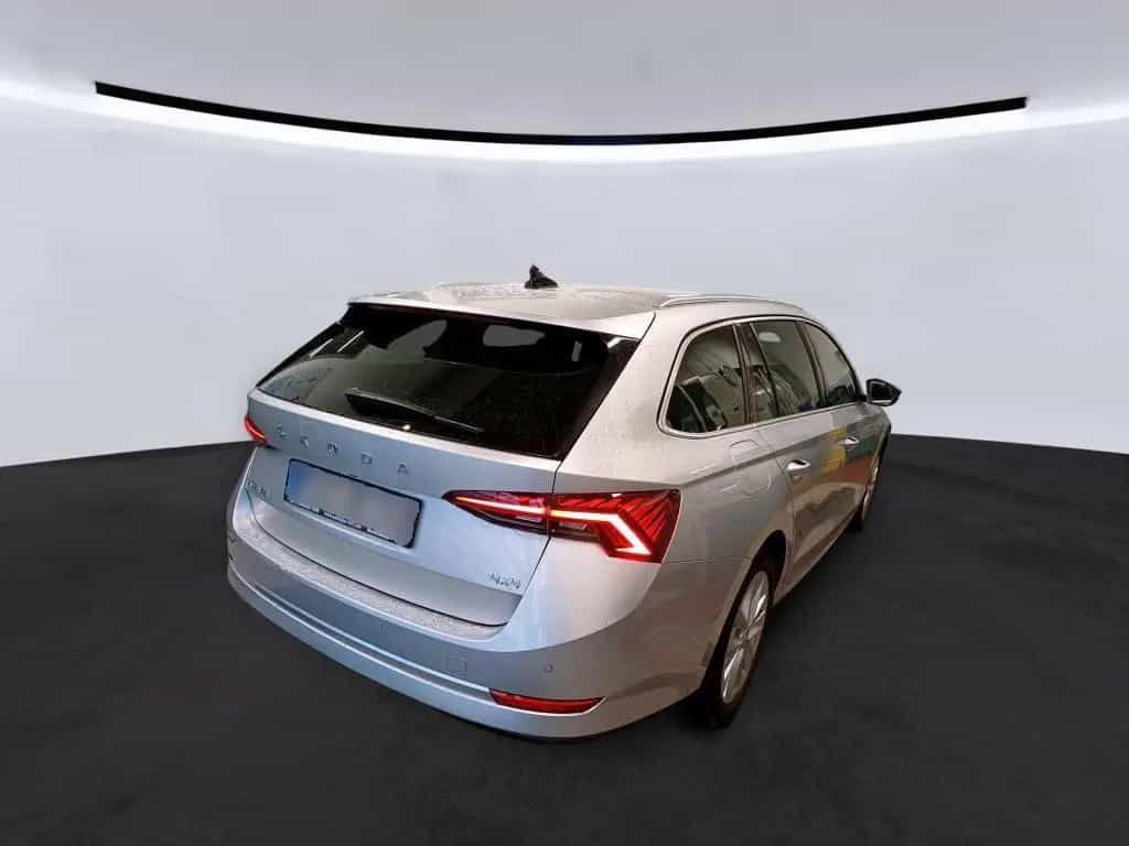 Skoda Octavia Combi 2.0 TSI DSG 4x4 Style Standhzng|Hu 10/2022-photo-4