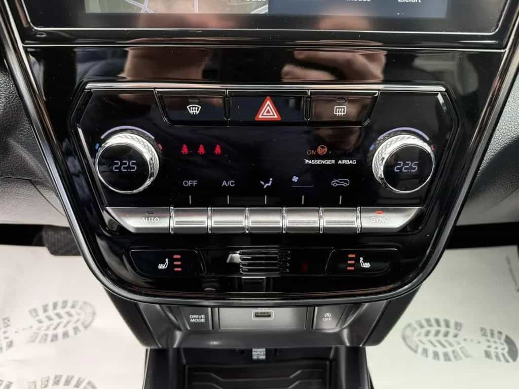 Ssangyong Tivoli 1,5 T-GDi Sapphire *Leder*Kamera*LED 12/2020-photo-13