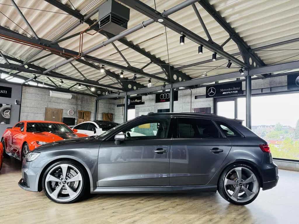 Audi RS3 2.5 TFSI quattro*SCHALE*PANO*KAMERA*ACC*LED 12/2020-photo-2