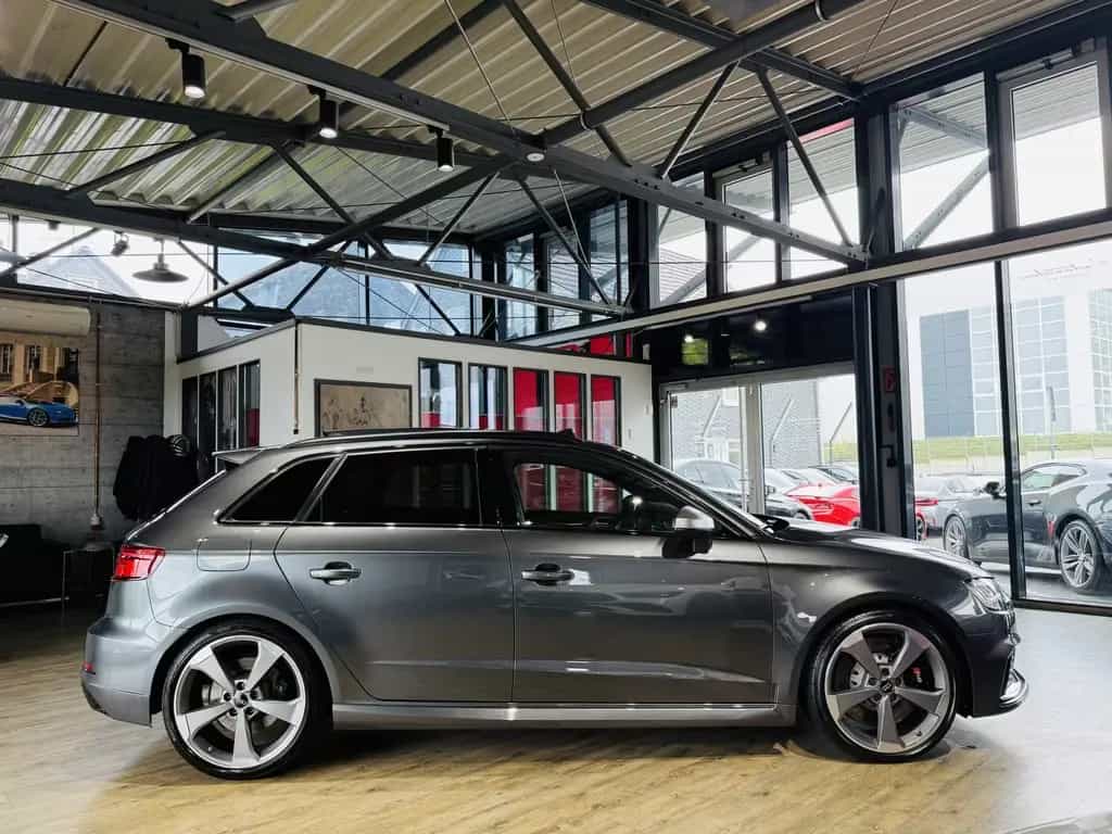 Audi RS3 2.5 TFSI quattro*SCHALE*PANO*KAMERA*ACC*LED 12/2020-photo-7