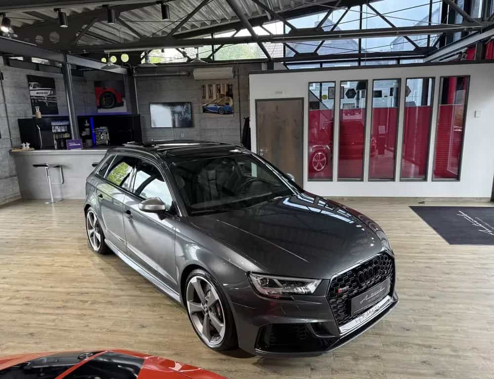 Audi RS3 2.5 TFSI quattro*SCHALE*PANO*KAMERA*ACC*LED 12/2020-photo-8