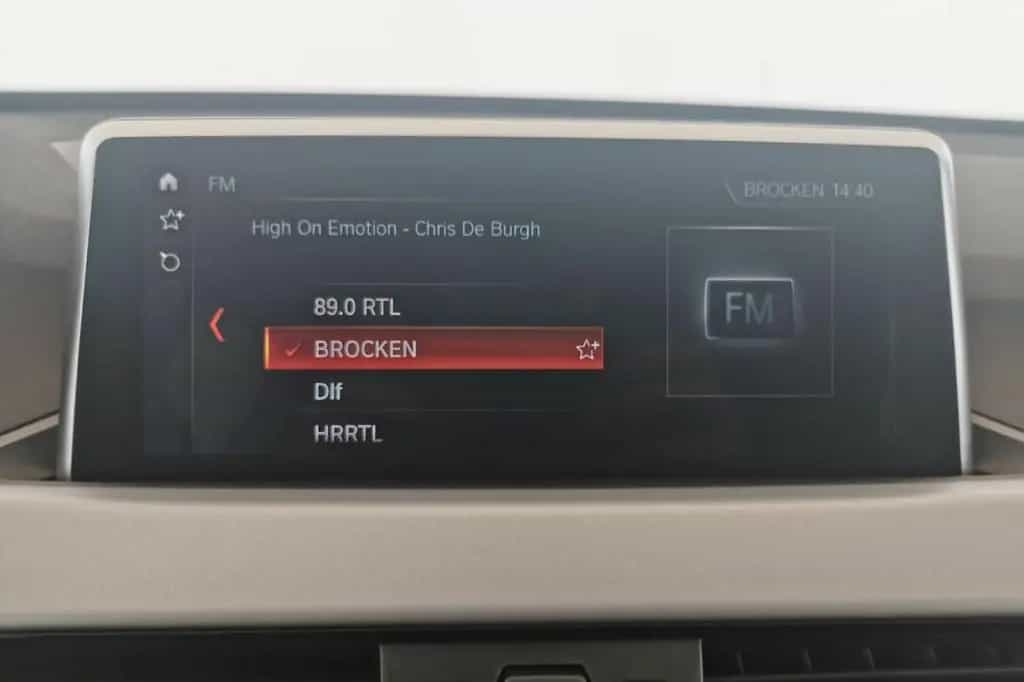 BMW X1 sDrive20i Advantage LED+NAVI+PDC+SHZ+TEMP+BC 02/2020-photo-14