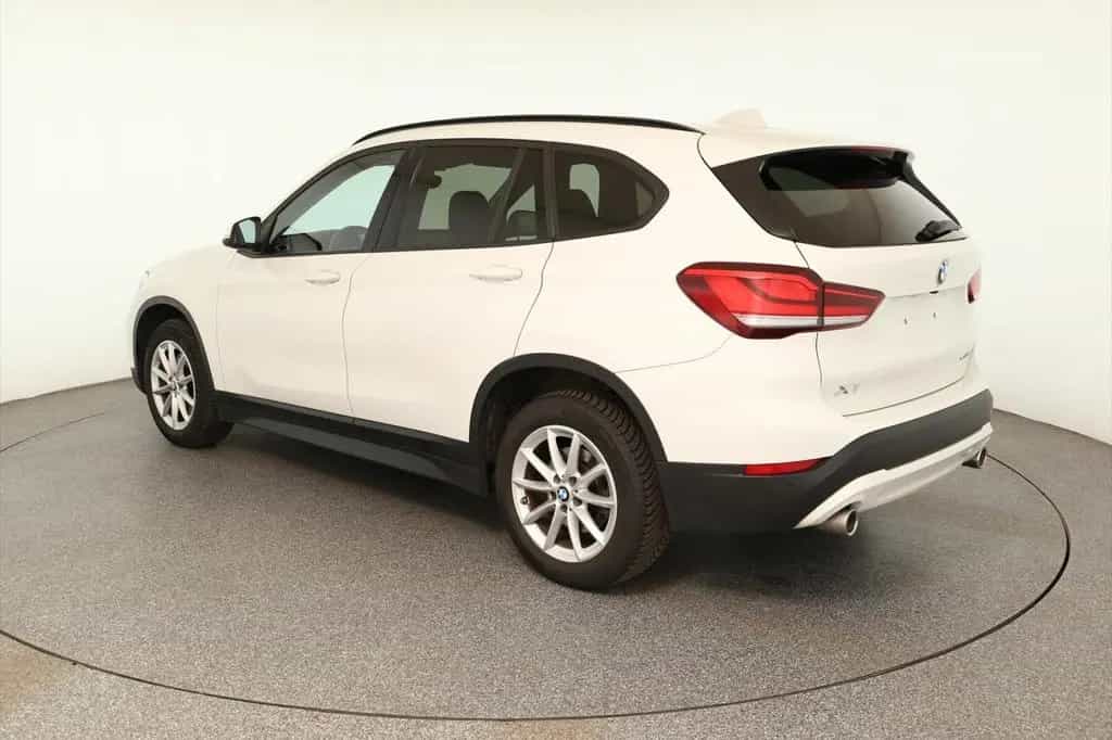 BMW X1 sDrive20i Advantage LED+NAVI+PDC+SHZ+TEMP+BC 02/2020-photo-4