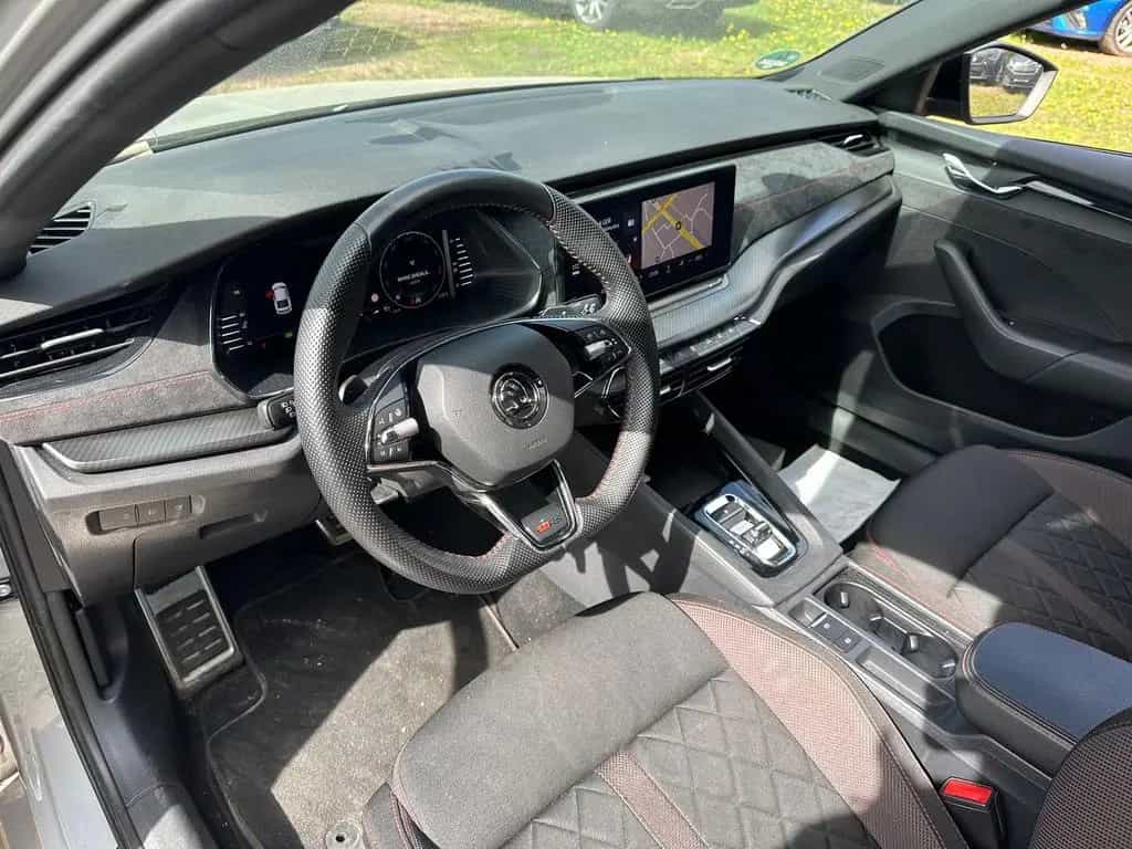Skoda Octavia Lim. 2.0 TSI DSG RS First Edition 19Z.|A 04/2021-photo-3
