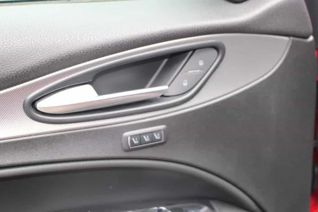 Alfa Romeo Stelvio Veloce Q4 PANO-DACH/MATRIX-LED 11/2023-photo-12