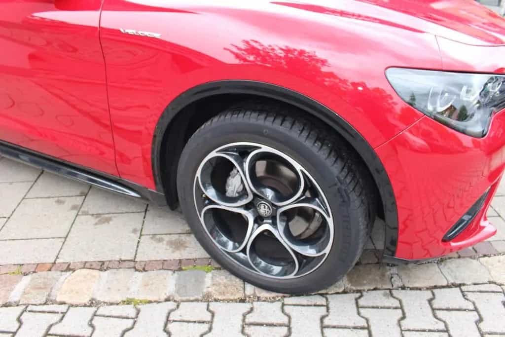 Alfa Romeo Stelvio Veloce Q4 PANO-DACH/MATRIX-LED 11/2023-photo-2