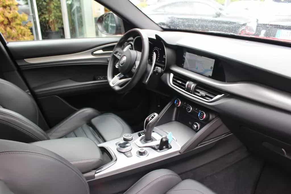 Alfa Romeo Stelvio Veloce Q4 PANO-DACH/MATRIX-LED 11/2023-photo-4