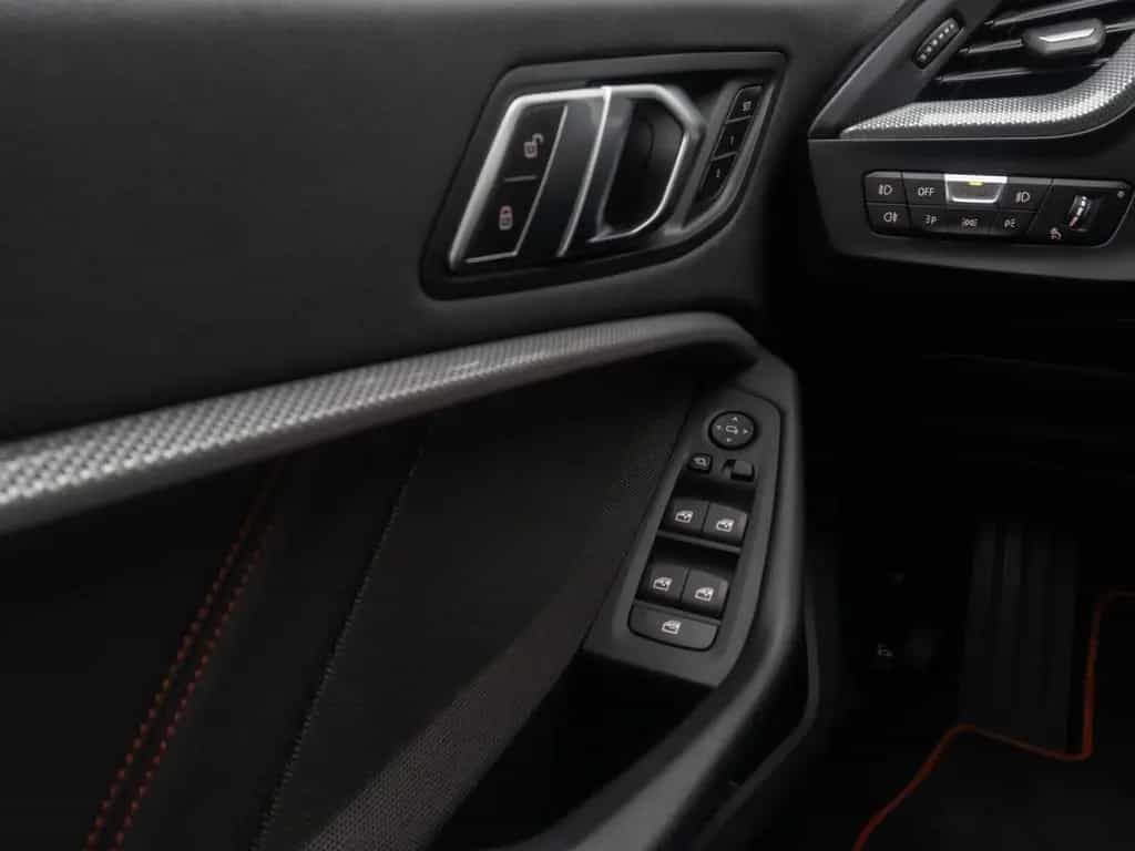 BMW 1 Series d SportLine Kamera HUD DAB H/K Stop&Go Komfor 08/2020-photo-31