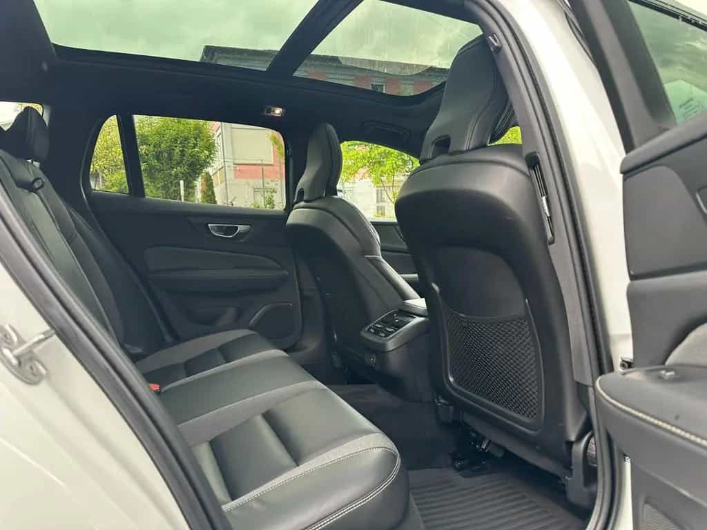 Volvo V60 B4 R Design PANORAMA HARMAN/K KAMERA 19 ZOLL 12/2021-photo-11