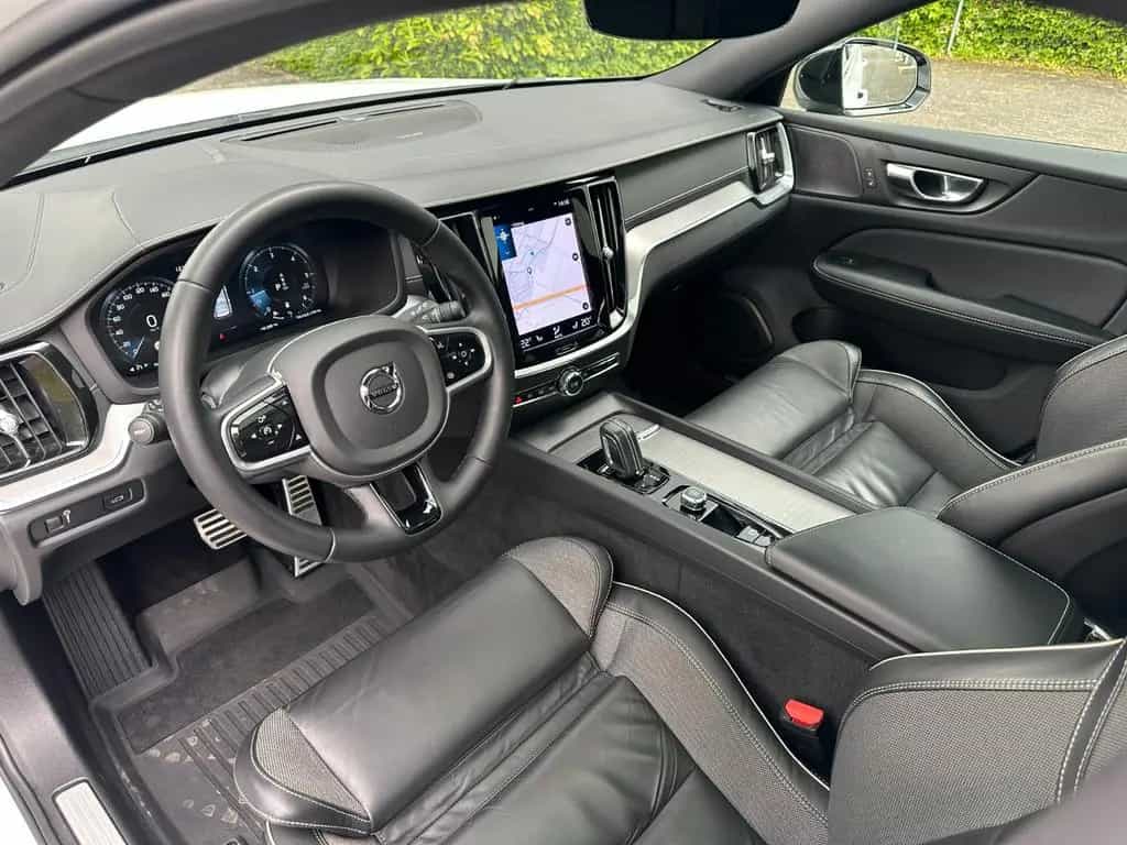 Volvo V60 B4 R Design PANORAMA HARMAN/K KAMERA 19 ZOLL 12/2021-photo-15