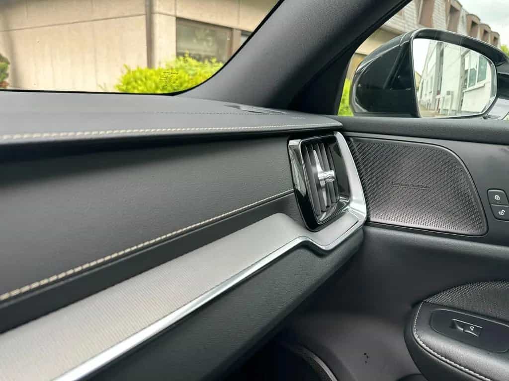 Volvo V60 B4 R Design PANORAMA HARMAN/K KAMERA 19 ZOLL 12/2021-photo-22