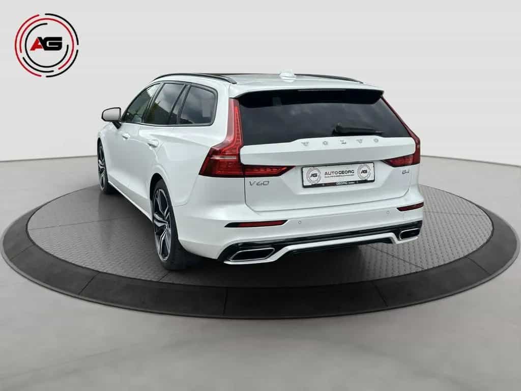 Volvo V60 B4 R Design PANORAMA HARMAN/K KAMERA 19 ZOLL 12/2021-photo-6
