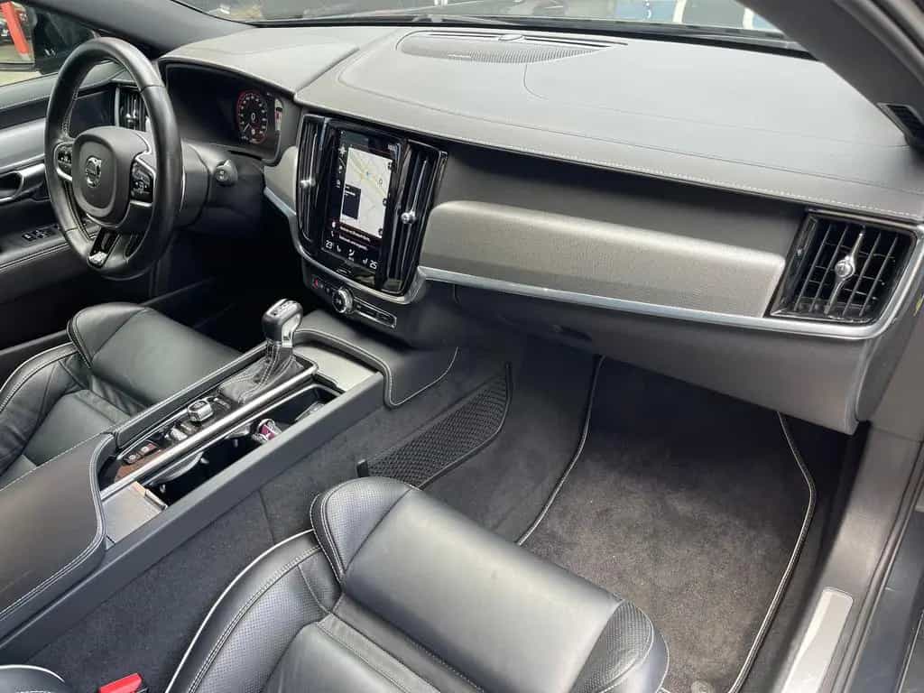 Volvo V90 T4 R-Design Geartronic ACC H/K 360°CAM DAB 02/2020-photo-4