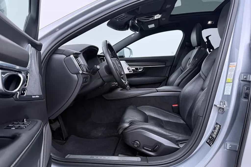 Volvo V90 Cross Country T5 AWD Pro | Bowers&Wilkins | 06/2019-photo-2