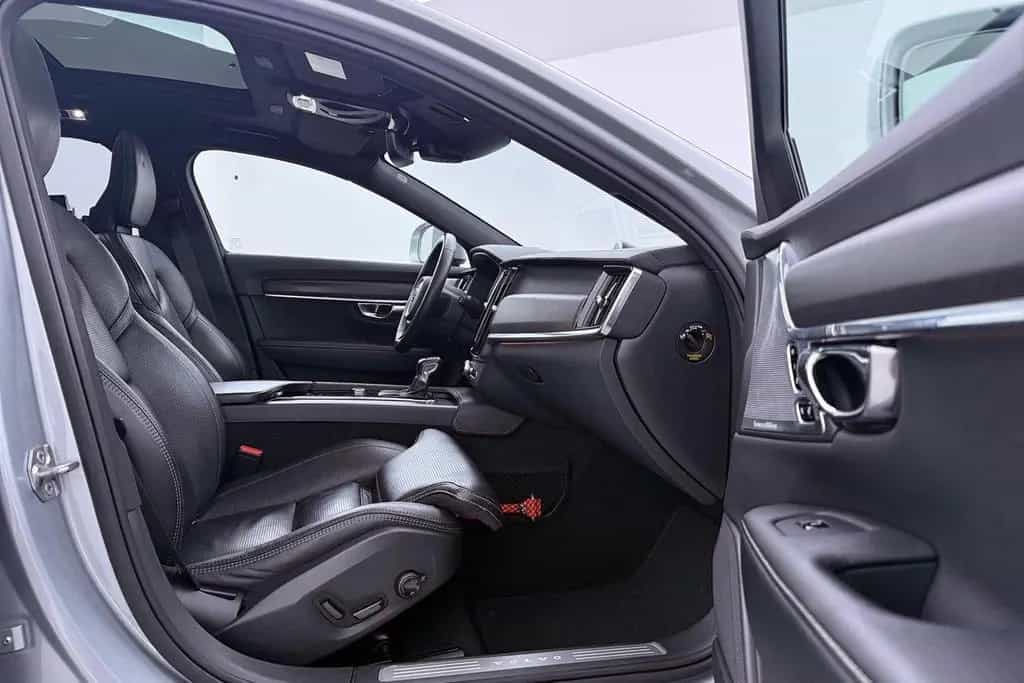 Volvo V90 Cross Country T5 AWD Pro | Bowers&Wilkins | 06/2019-photo-4