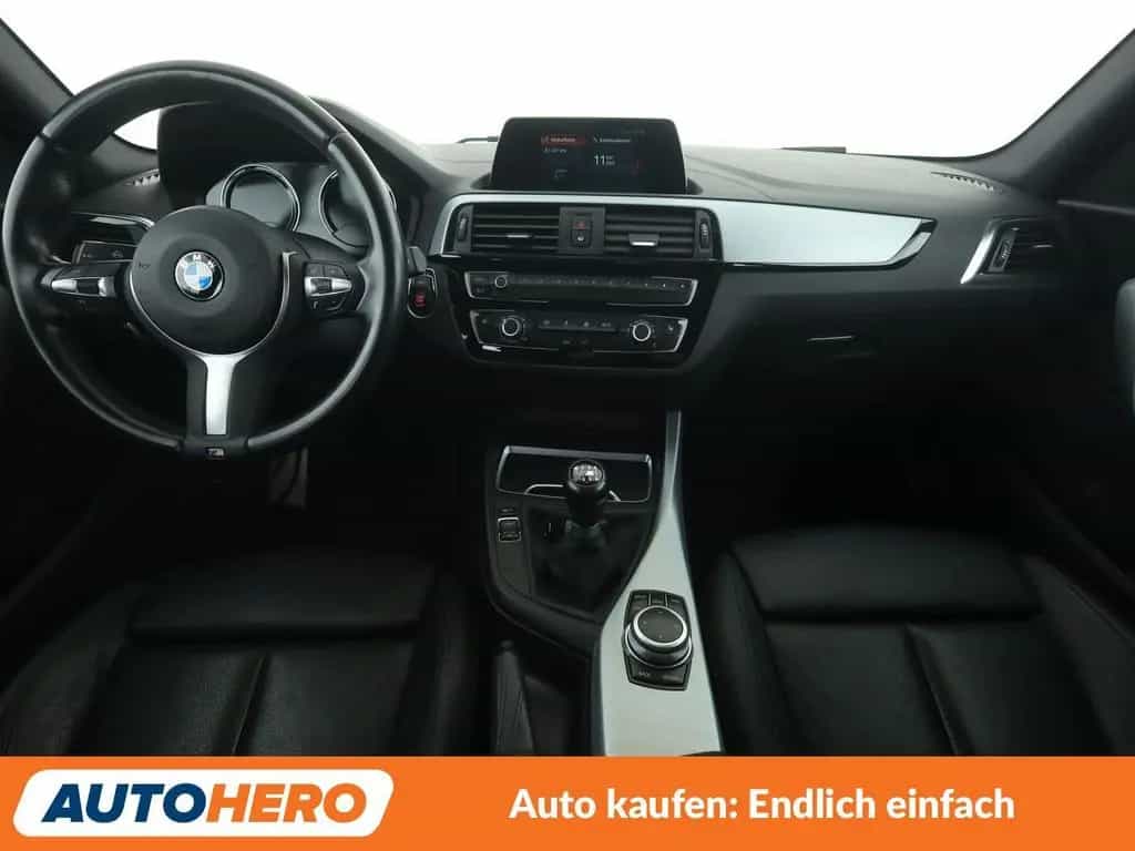 BMW 118 i Edition M Sport Shadow Aut.*NAV*TEMP* 07/2018-photo-11