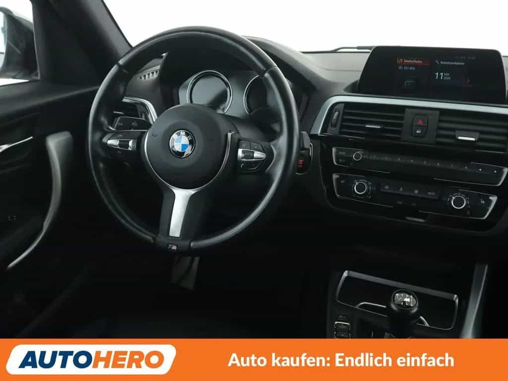 BMW 118 i Edition M Sport Shadow Aut.*NAV*TEMP* 07/2018-photo-12