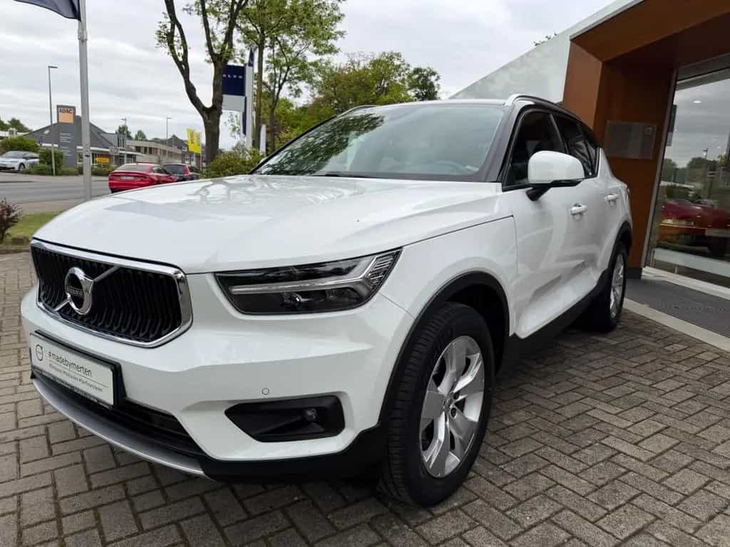 Volvo XC40 Momentum 2WD #volvo #madebymerten 07/2018-photo-0