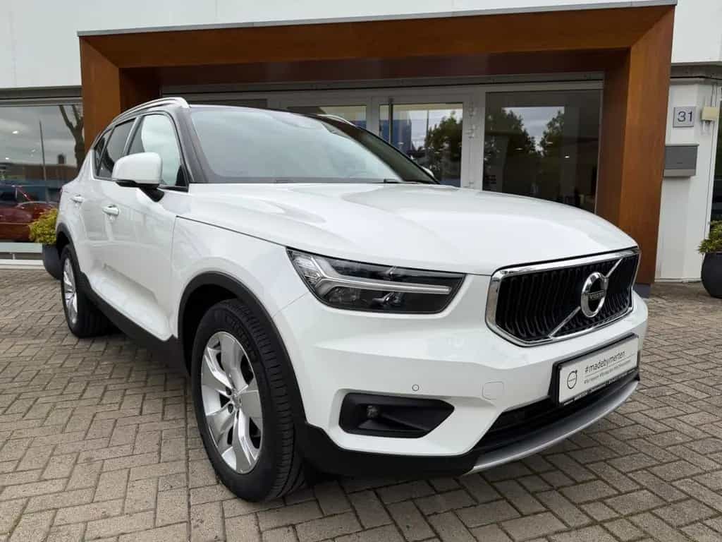 Volvo XC40 Momentum 2WD #volvo #madebymerten 07/2018-photo-2