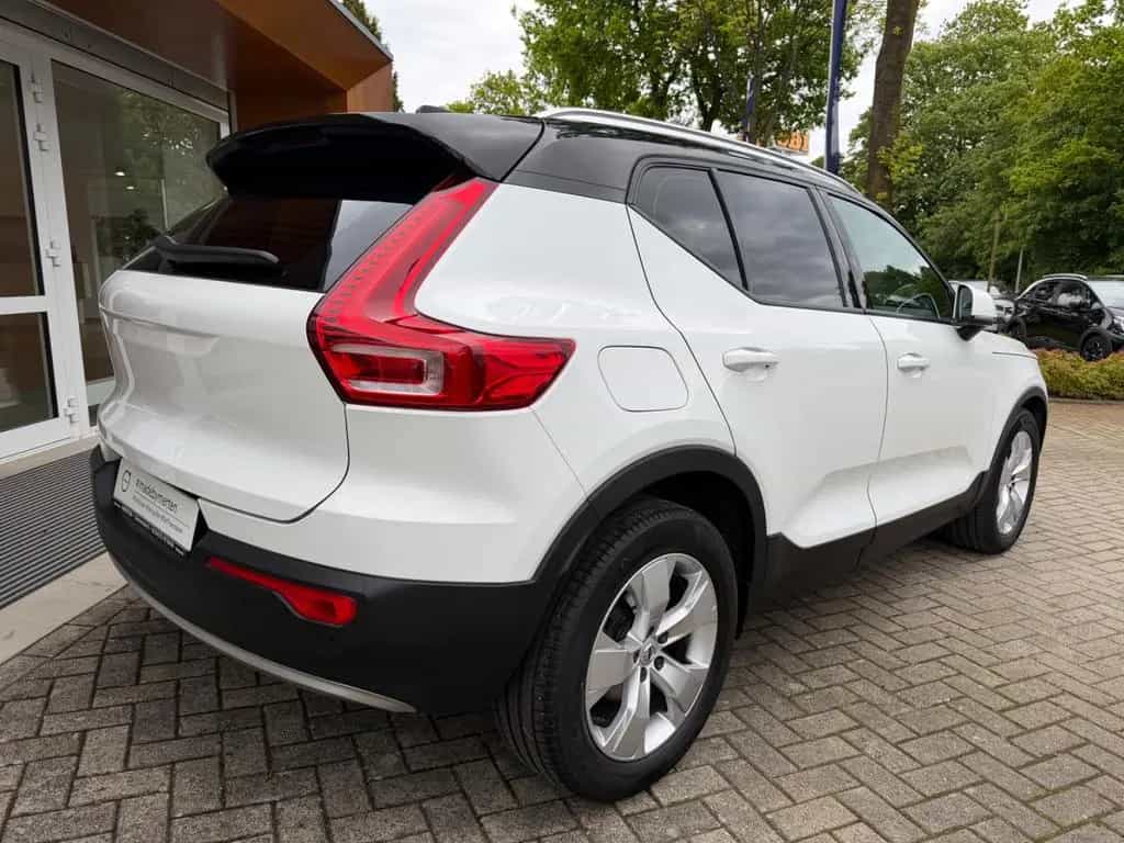 Volvo XC40 Momentum 2WD #volvo #madebymerten 07/2018-photo-3