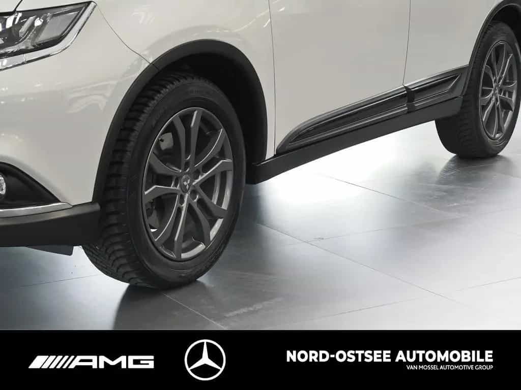Mitsubishi Outlander 2.0 MIVEC SPIRIT+ 4WD NAVI LHZ LED SHZ 09/2020-photo-4