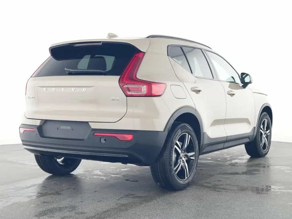 Volvo XC40 Plus Dark Memory Sitze Soundsystem HarmanKa 10/2025-photo-1