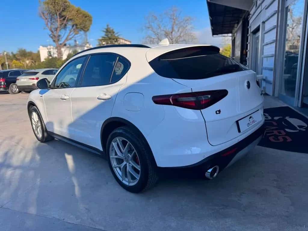Alfa Romeo Stelvio 2.2 Turbodiesel 190 CV AT8 Q4 01/2019-photo-3