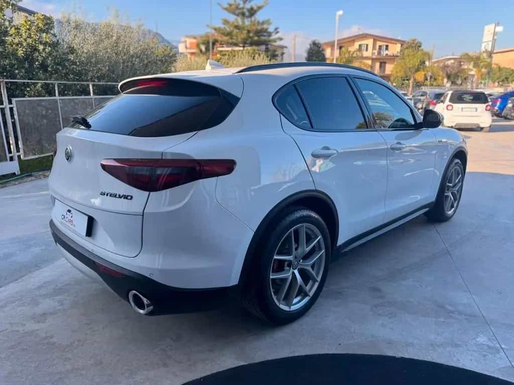 Alfa Romeo Stelvio 2.2 Turbodiesel 190 CV AT8 Q4 01/2019-photo-4