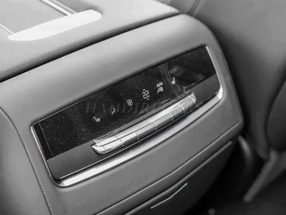 Cadillac Escalade 2025 Escalade ESV Prem Luxury € 108700 T1 PRICE null-photo-17