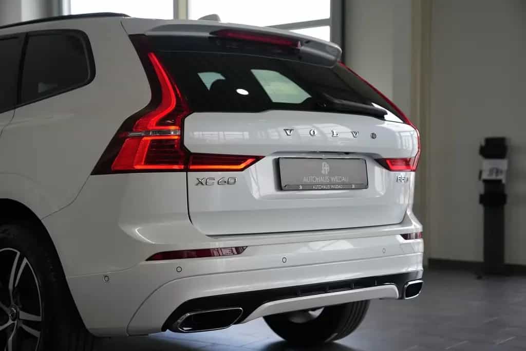 Volvo XC60 R Design AWD *AUT*NAV*LED*H&K*360°* 12/2020-photo-11