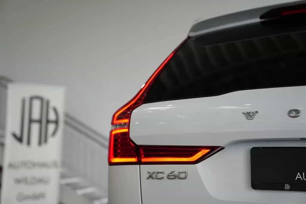 Volvo XC60 R Design AWD *AUT*NAV*LED*H&K*360°* 12/2020-photo-12