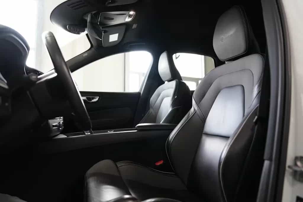 Volvo XC60 R Design AWD *AUT*NAV*LED*H&K*360°* 12/2020-photo-15