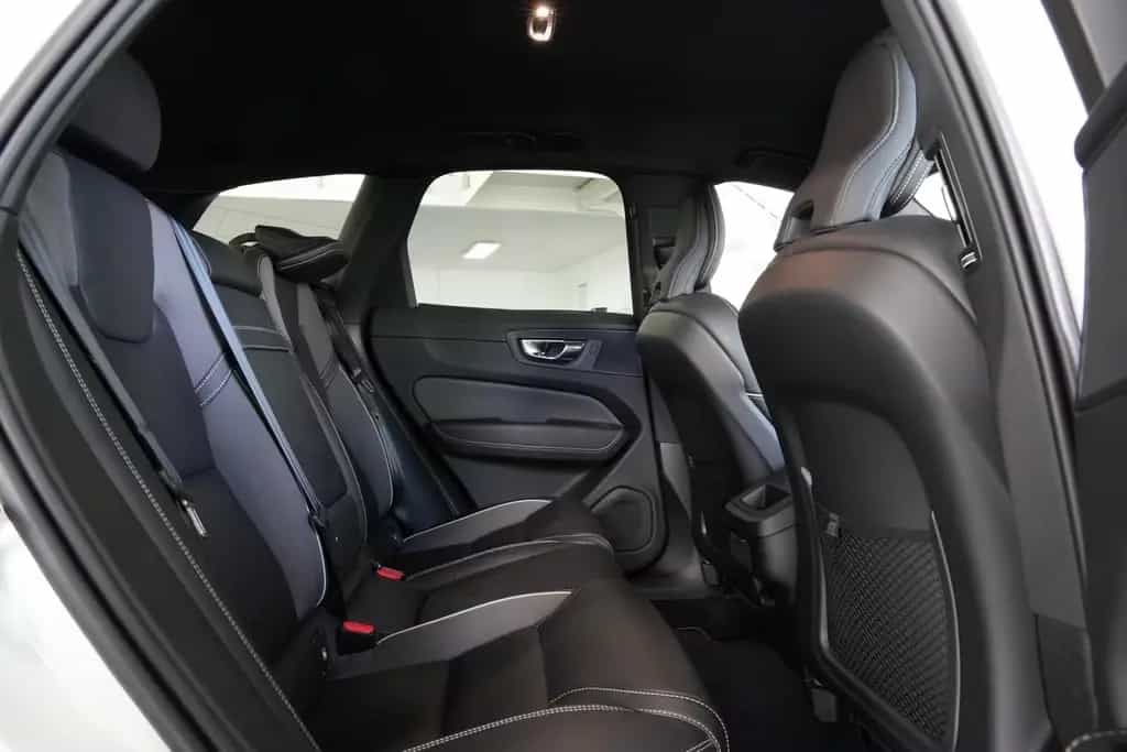 Volvo XC60 R Design AWD *AUT*NAV*LED*H&K*360°* 12/2020-photo-19