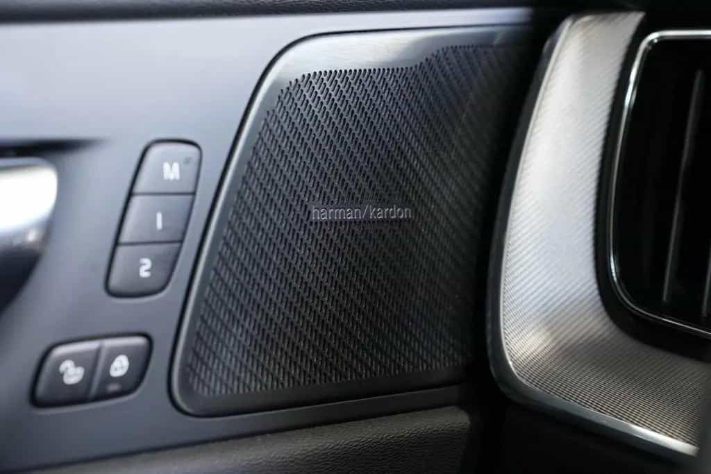 Volvo XC60 R Design AWD *AUT*NAV*LED*H&K*360°* 12/2020-photo-31