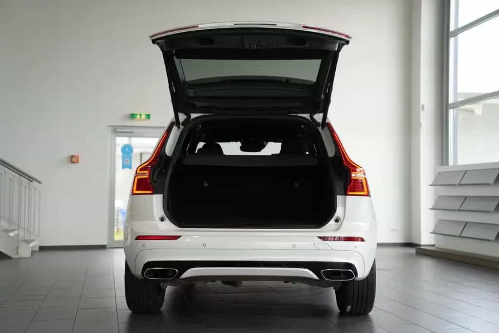 Volvo XC60 R Design AWD *AUT*NAV*LED*H&K*360°* 12/2020-photo-8