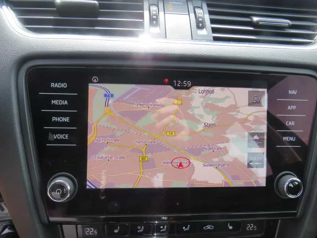 Skoda Octavia Combi Style 1,5 TSI*AHK+TEMPO+LED* 06/2018-photo-12