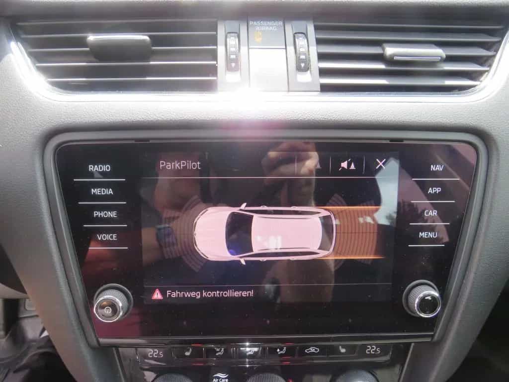 Skoda Octavia Combi Style 1,5 TSI*AHK+TEMPO+LED* 06/2018-photo-20