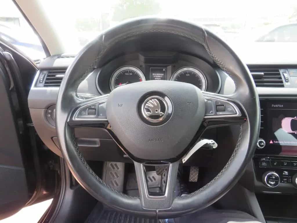 Skoda Octavia Combi Style 1,5 TSI*AHK+TEMPO+LED* 06/2018-photo-21